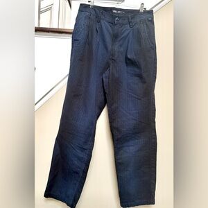 Van’s authentic chino. Navy and black stripes